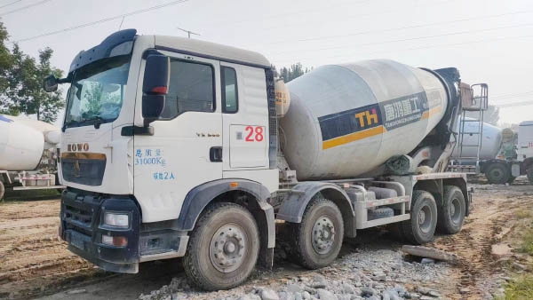 二手豪沃?jǐn)嚢柢嚥僮髯⒁馐马?xiàng)