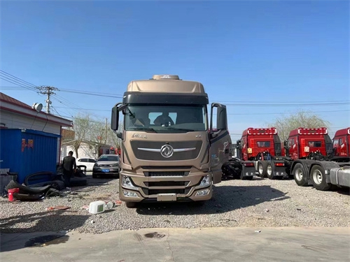 二手東風(fēng)旗艦600馬力牽引車(chē)