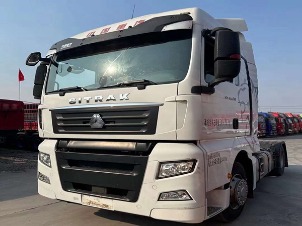 汕德卡單驅牽引車頭