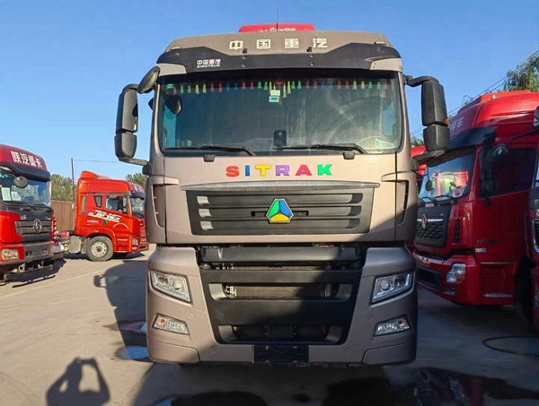 二手汕德卡G7牽引車價格