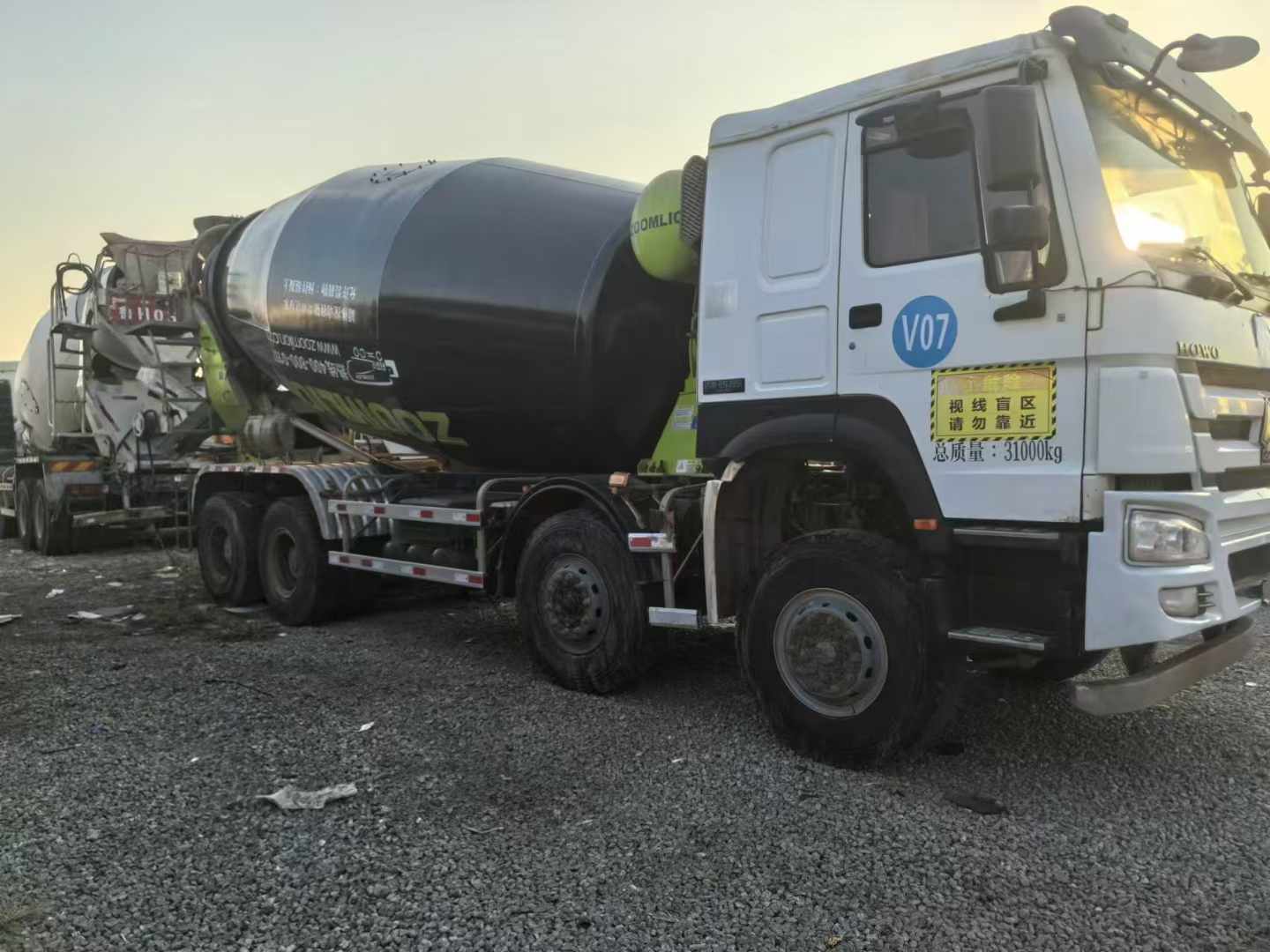 二手豪沃16方攪拌車(chē)，二手?jǐn)嚢柢?chē)市場(chǎng)