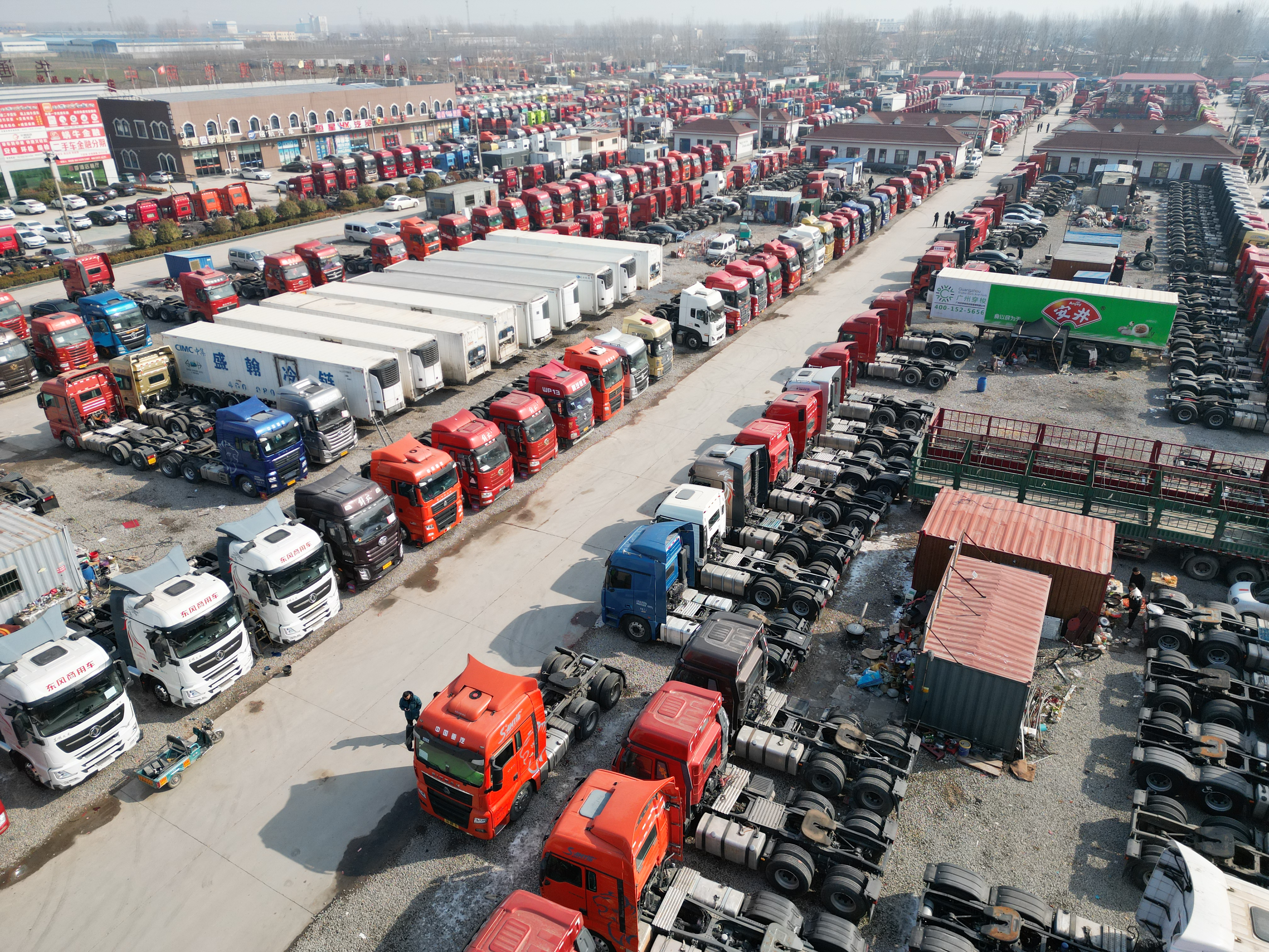 梁山華通二手車：引領二手車出口新潮流